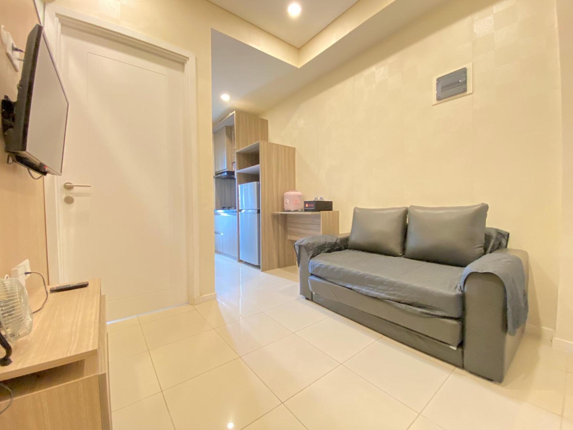 Pleasant 1br At Parahyangan Near Unpar By Travelio * Bandung