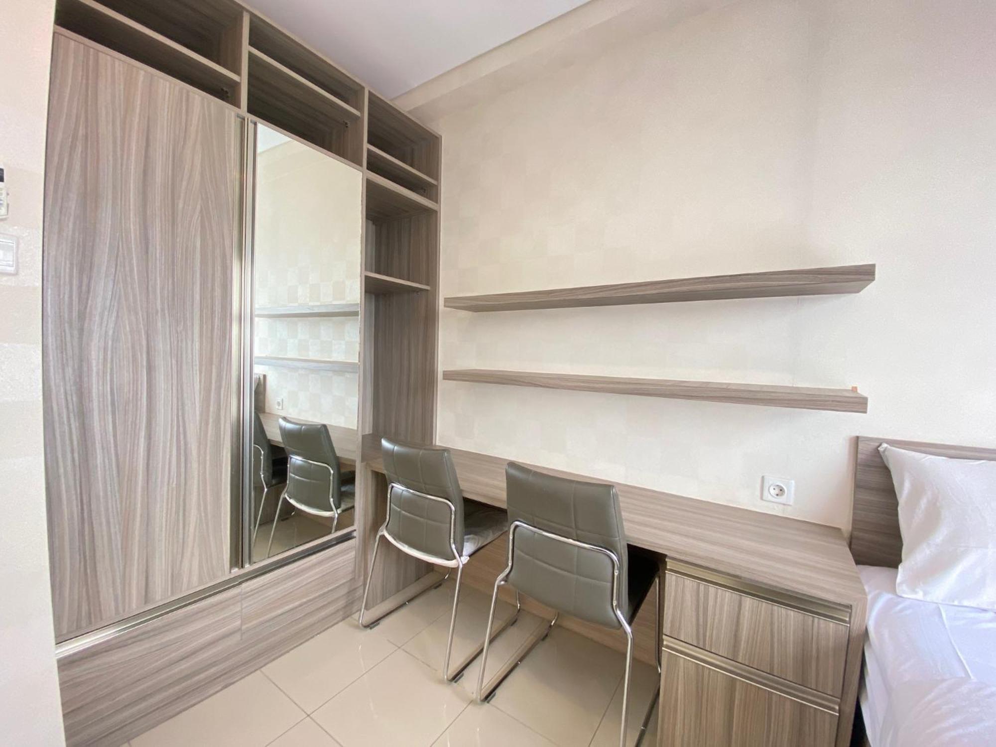 Apartemen Pleasant 1br At Parahyangan Near Unpar By Travelio *