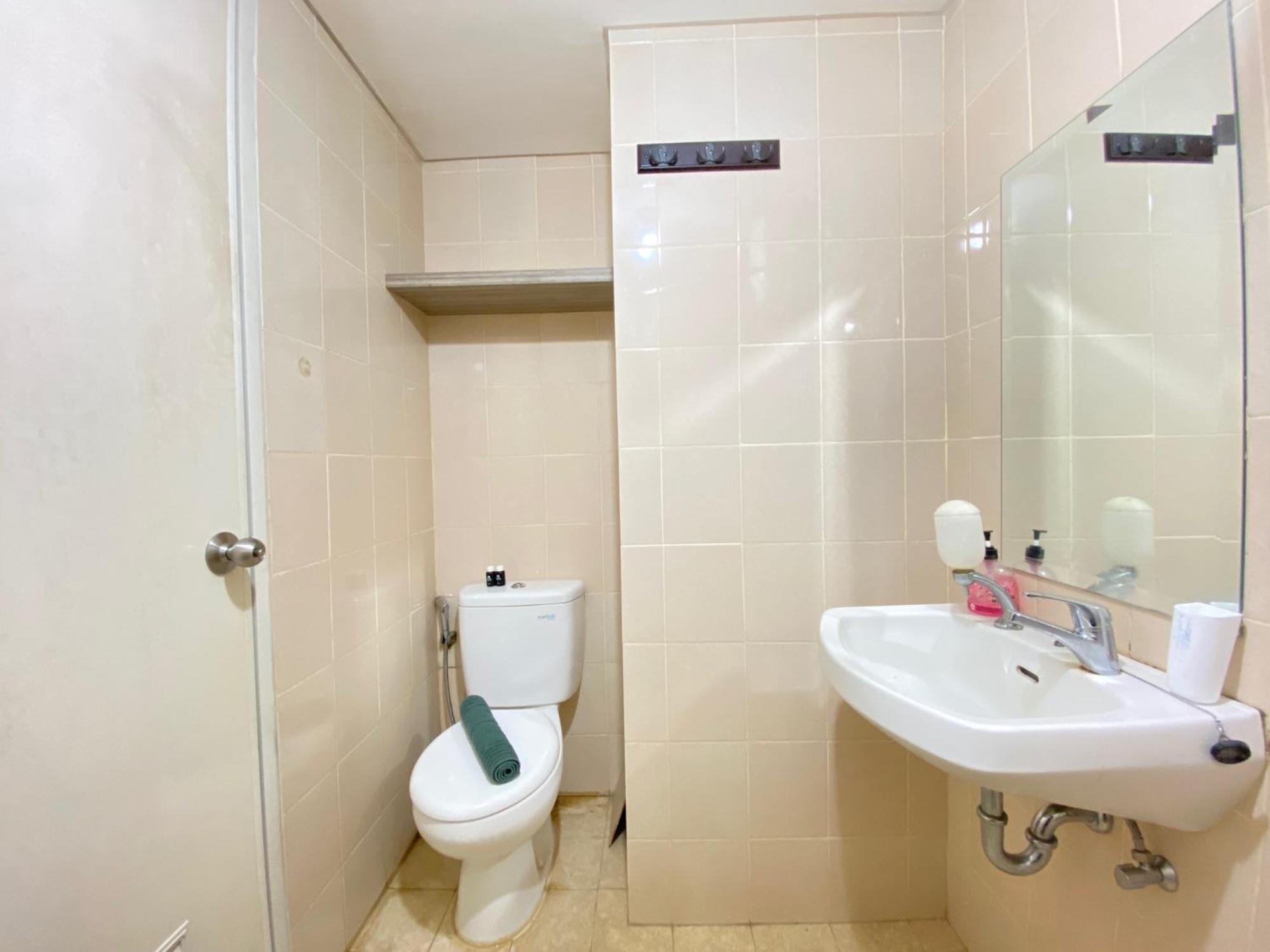 Apartemen Pleasant 1br At Parahyangan Near Unpar By Travelio *