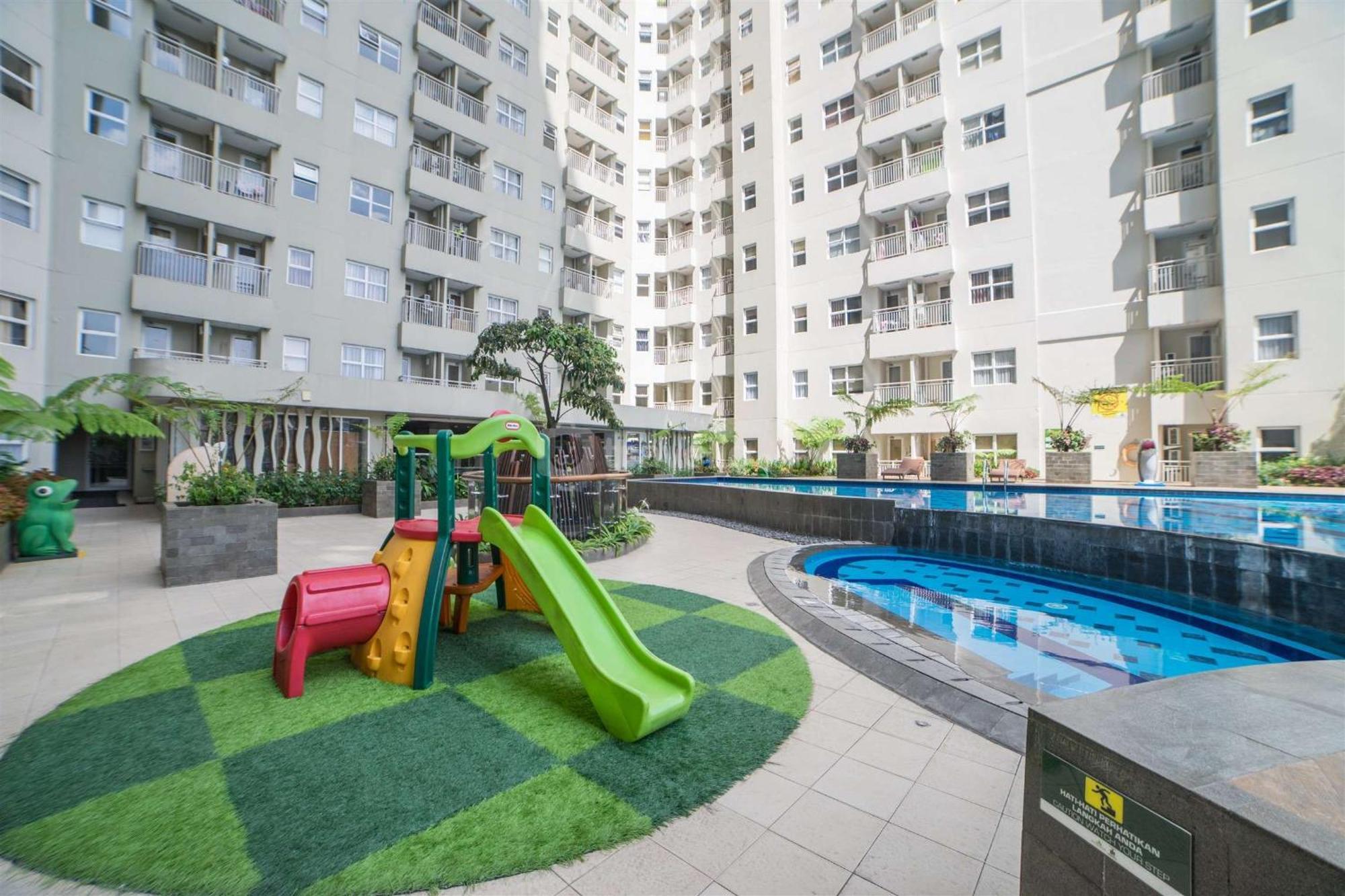 Apartemen Pleasant 1br At Parahyangan Near Unpar By Travelio Bandung